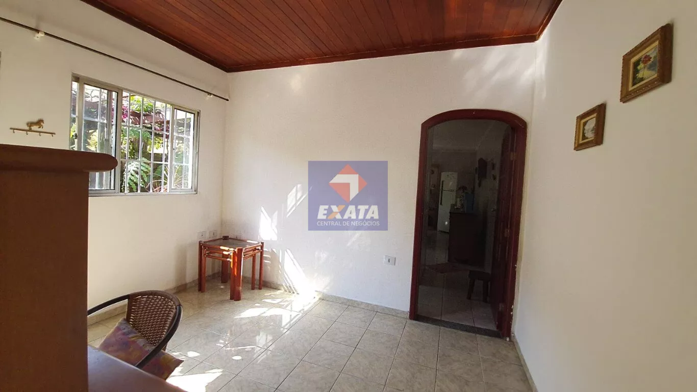 Casa à venda com 3 quartos, 210m² - Foto 13