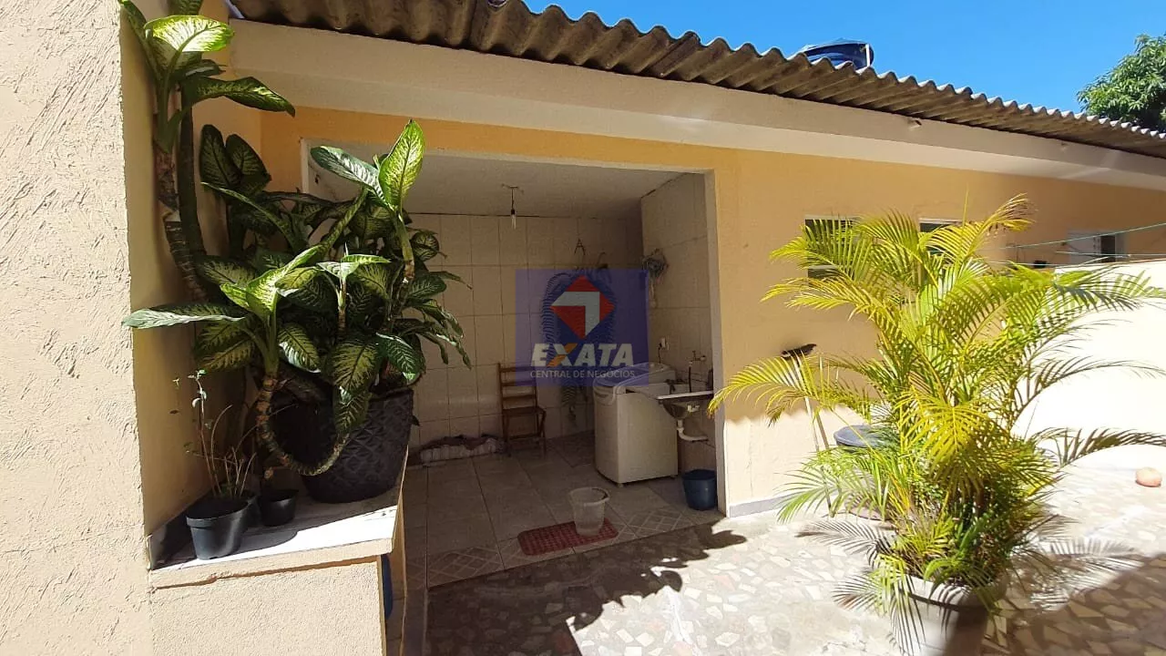 Sobrado à venda com 2 quartos, 300m² - Foto 4