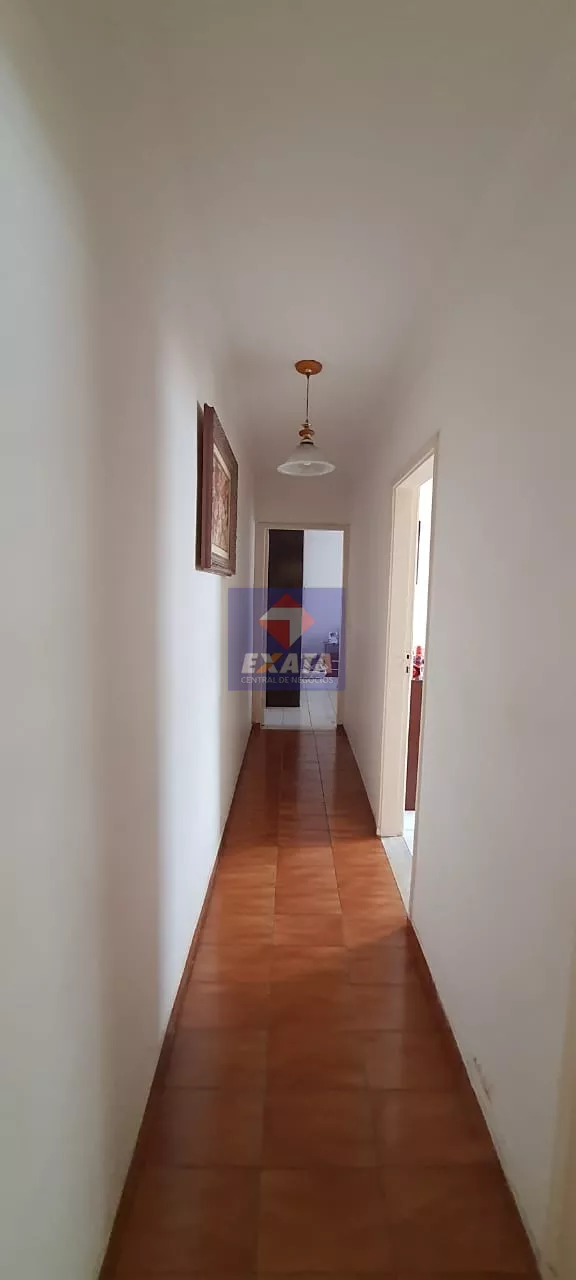 Casa à venda com 2 quartos, 200m² - Foto 11