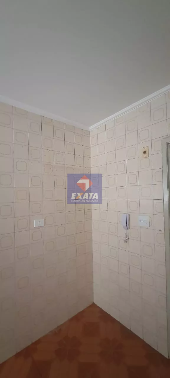 Apartamento para alugar com 2 quartos, 60m² - Foto 11