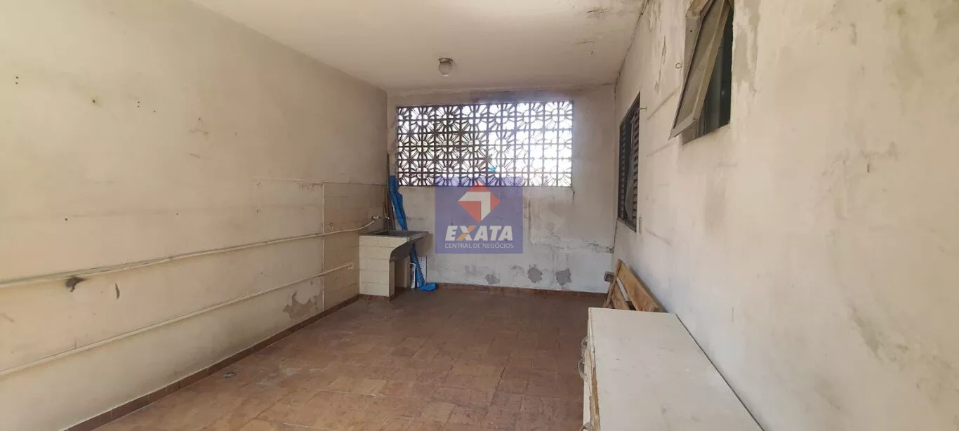 Casa para alugar com 3 quartos, 120m² - Foto 12