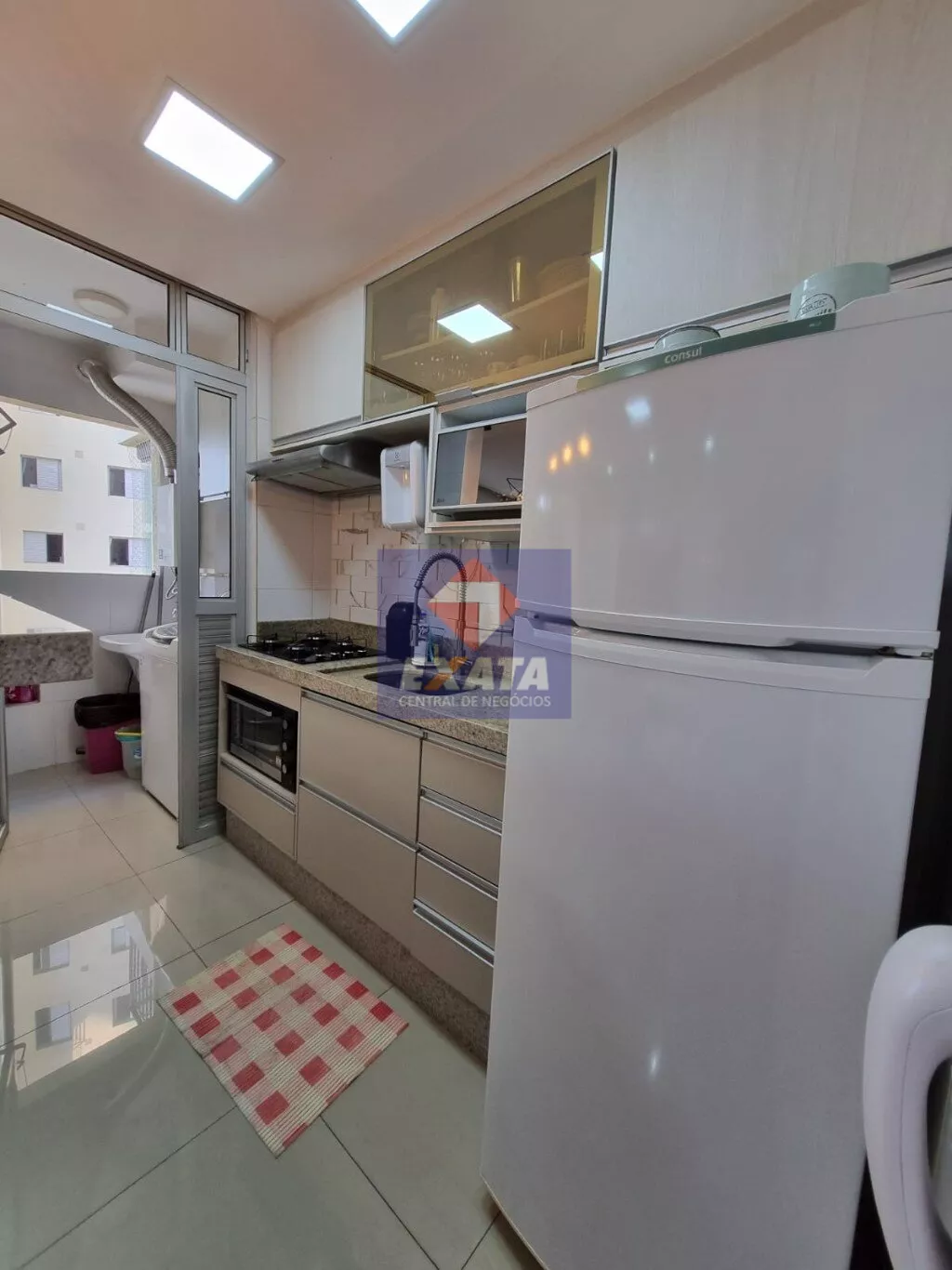 Apartamento à venda com 2 quartos, 64m² - Foto 5