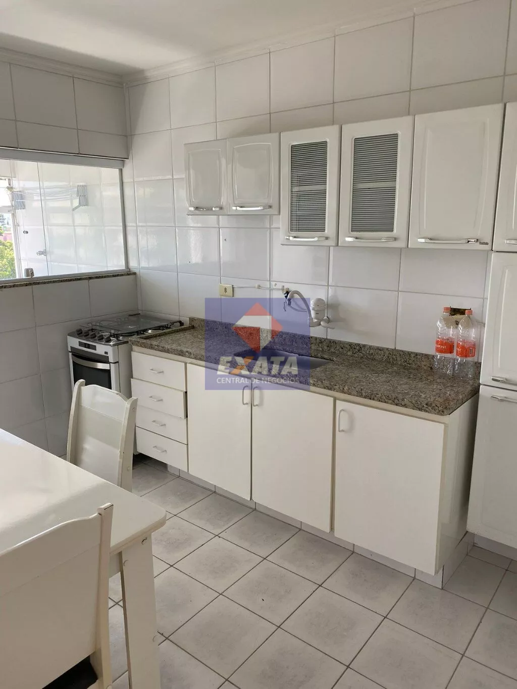 Apartamento para alugar com 2 quartos, 100m² - Foto 1