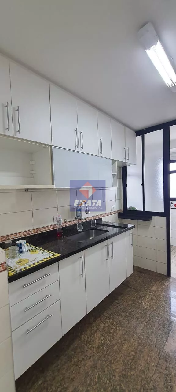 Apartamento à venda com 3 quartos, 74m² - Foto 2