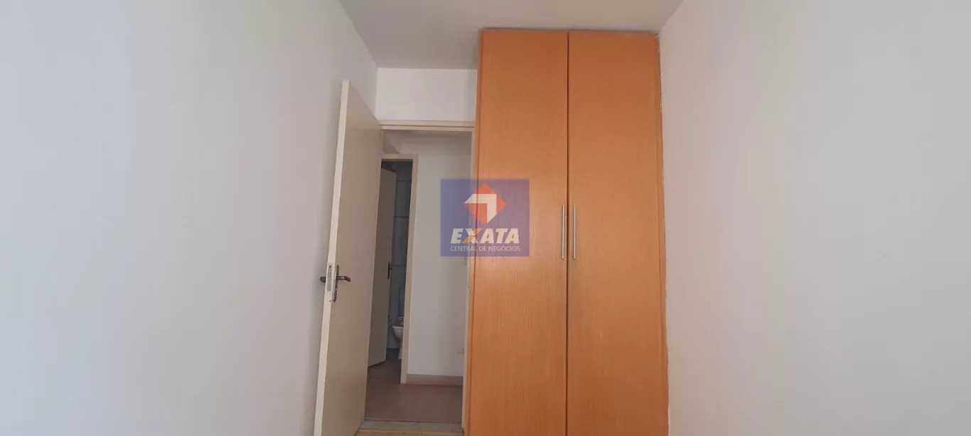 Apartamento para alugar com 3 quartos, 75m² - Foto 12