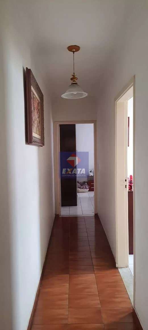 Casa à venda com 2 quartos, 200m² - Foto 12