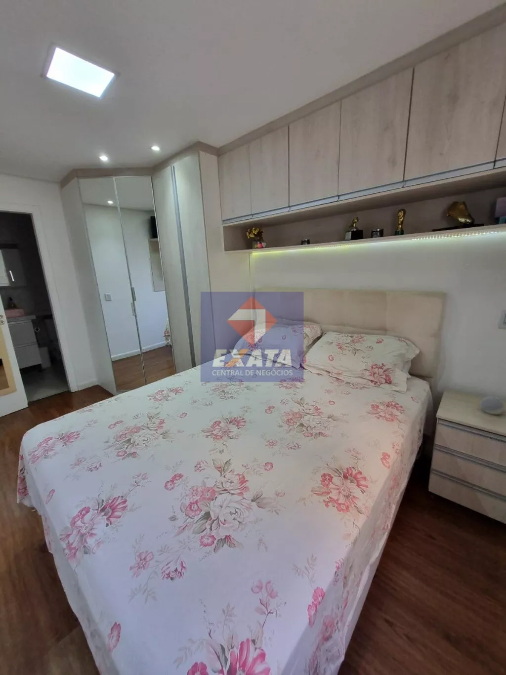 Apartamento à venda com 2 quartos, 64m² - Foto 15