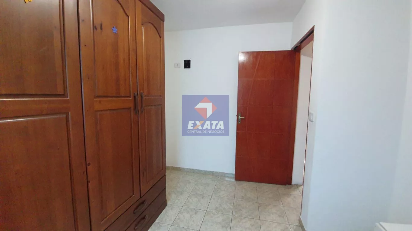 Casa à venda com 3 quartos, 210m² - Foto 11