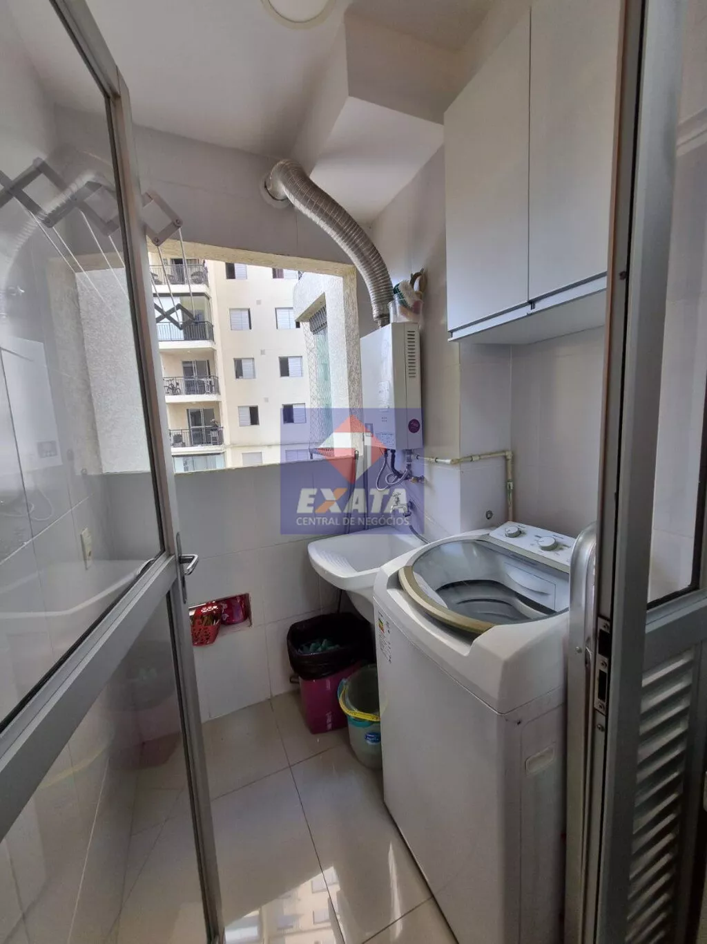 Apartamento à venda com 2 quartos, 64m² - Foto 6