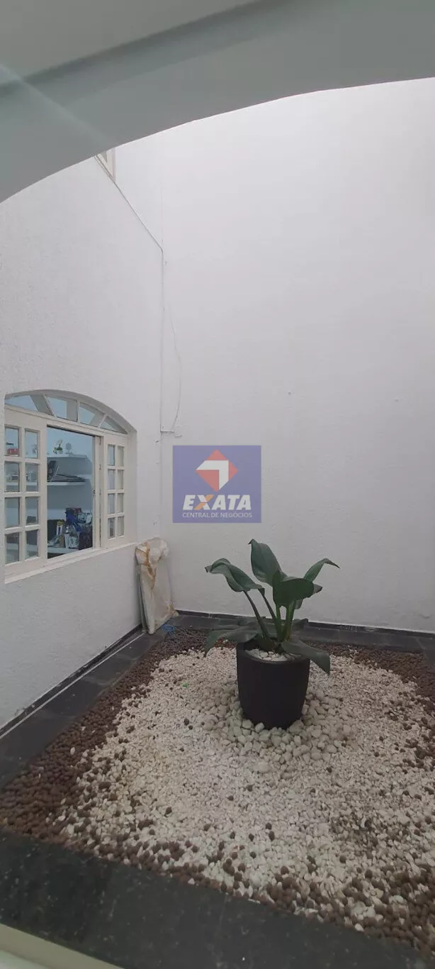 Casa à venda com 3 quartos, 250m² - Foto 10