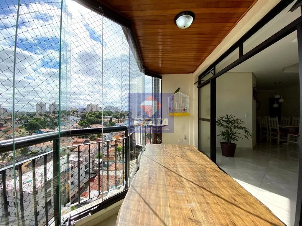 Apartamento à venda com 3 quartos, 150m² - Foto 3