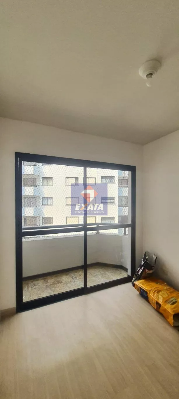 Apartamento para alugar com 3 quartos, 75m² - Foto 6