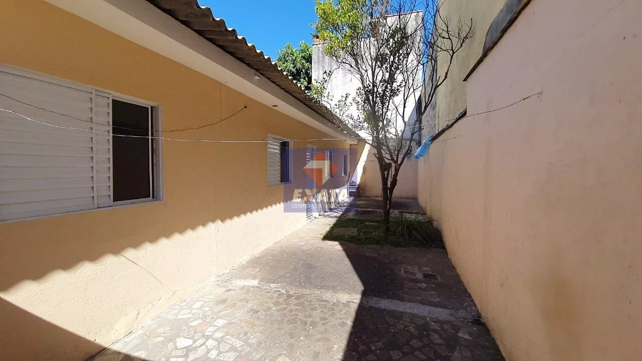 Sobrado à venda com 2 quartos, 300m² - Foto 8