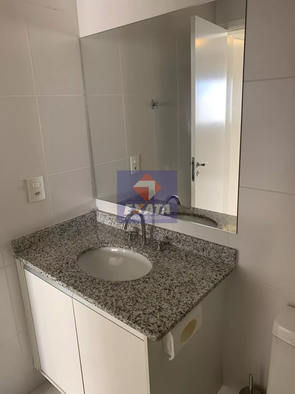 Apartamento à venda com 2 quartos, 65m² - Foto 24