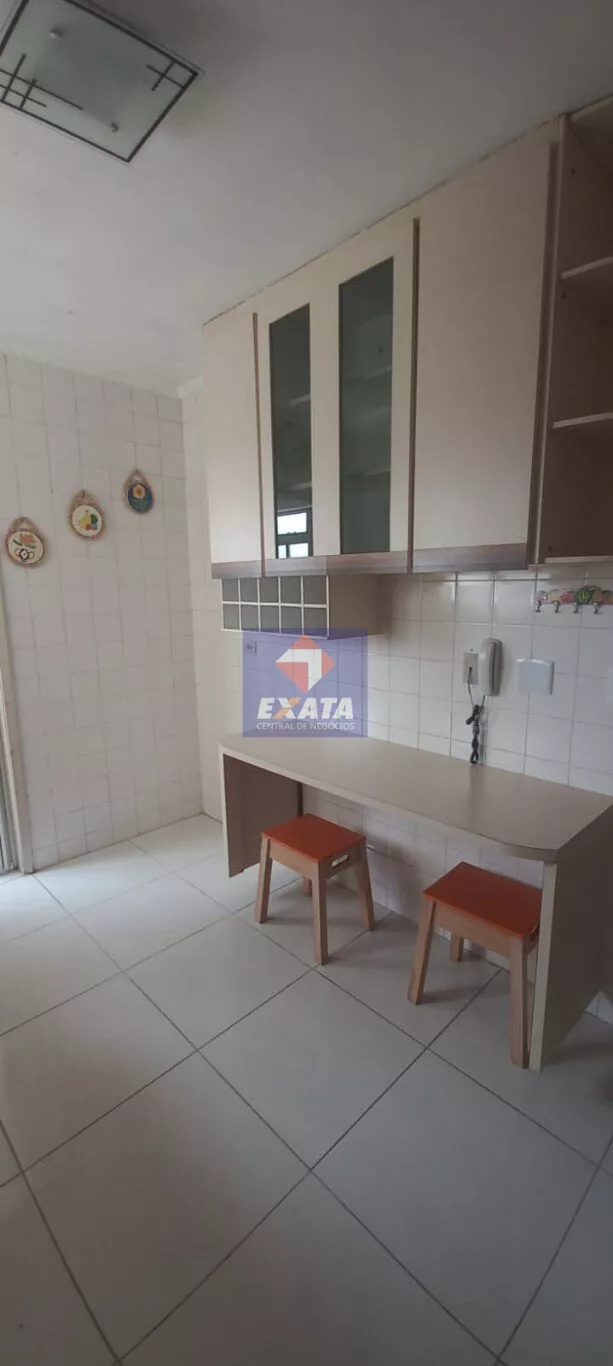 Apartamento à venda com 2 quartos, 75m² - Foto 22