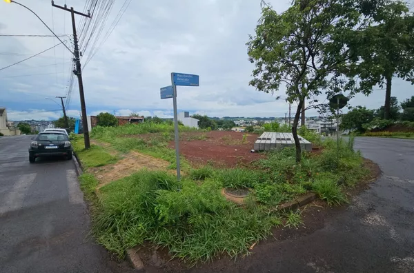 Terreno de Esquina para venda,  Menino Deus, Pato Branco