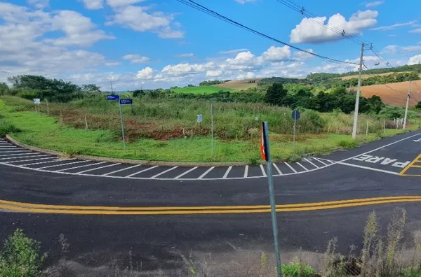 Terreno de Esquina  atrás do Shopping