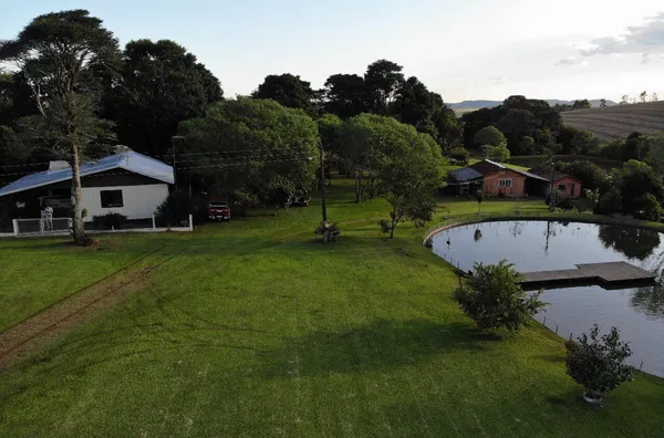 Chácara diferenciada , estrutura completa para venda, Pato Branco