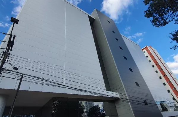 Sala Comercial no Centro Comercial Genésio de Oliveira