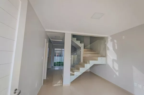 Sobrado Semi Novo- já Locado, 2 quarto(s),  Aeroporto, Pato Branco