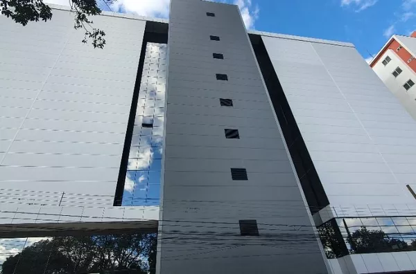 Sala Comercial no Centro Comercial Genésio de Oliveira