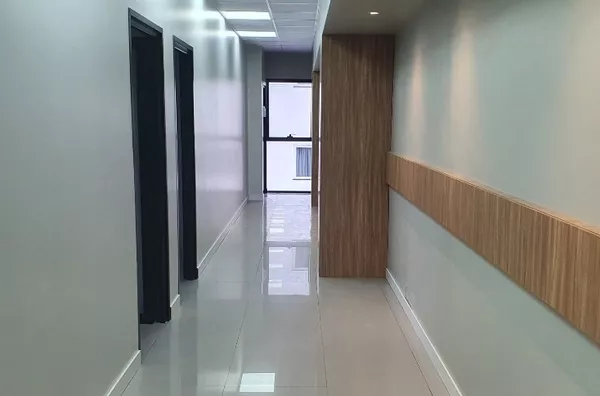 Sala Comercial no Centro Comercial Genésio de Oliveira