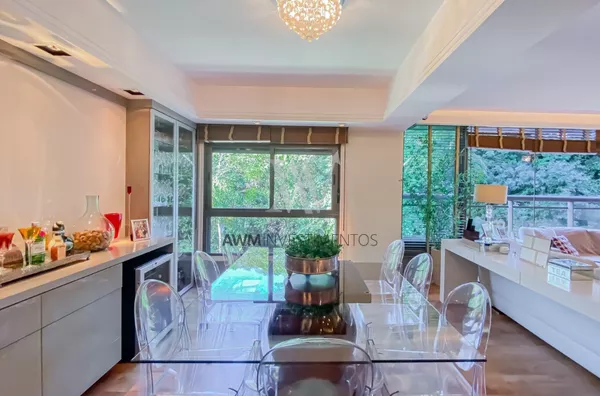 Awm Vende Apartamento 03 dormitórios 01 suíte no Bairro   Três Figueiras, Porto Alegre