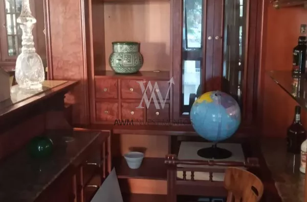 Awm Vende Apartamento 04 dormitórios sendo 01 suíte no Bairro Mont Serrat, Porto Alegre