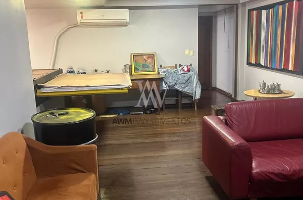 Awm Vende Apartamento 3 dormitórios sendo 01 Suíte no Bairro , Rio Branco, Porto Alegre
