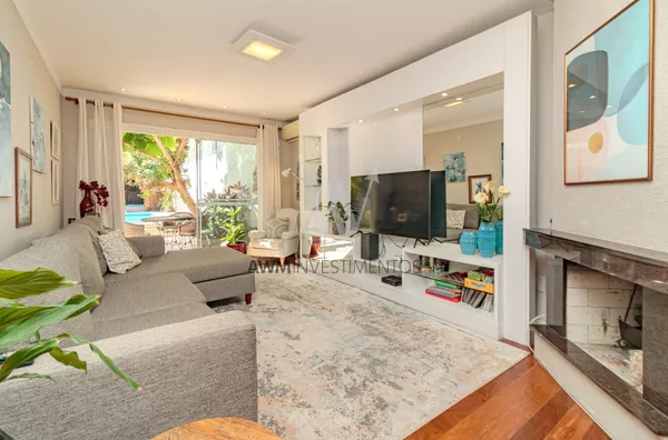 Awm Vende Casa 3 dormitórios, 1 suíte no Bairro  Higienopolis, Porto Alegre