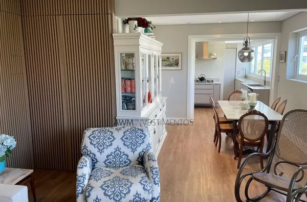 Awm Vende Apartamento 02 dormitórios , 02 suítes no Bairro  Floresta, Porto Alegre