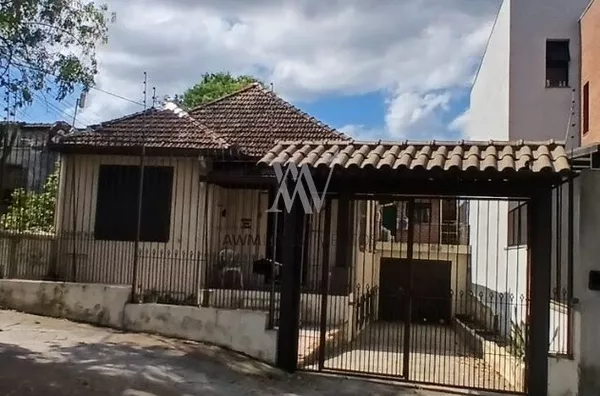 Awm Vende Casa 02 dormitórios no Bairro  Vila Ipiranga, Porto Alegre