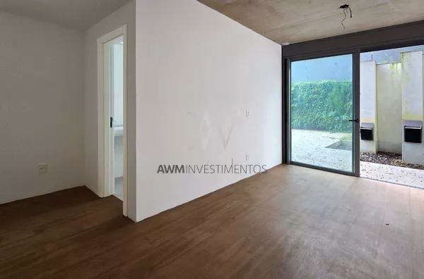 Awm Vende Casa em condomínio 03 dormitórios , 03 suítes no Bairro 2 Três Figueiras, Porto Alegre