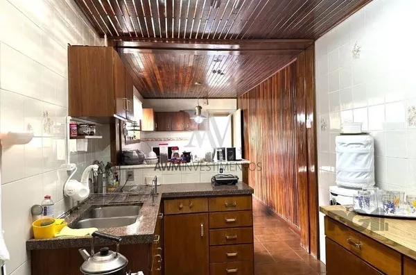 Awm Vende Casa 03 dormitórios no Bairro   Glória, Porto Alegre