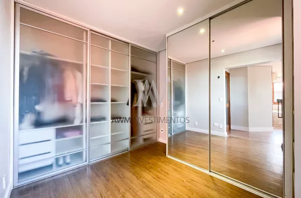 Awm Vende Casa em Condomínio de 03 dormitórios, 02 Suites no Bairro  Chácara Das Pedras, Porto Alegre