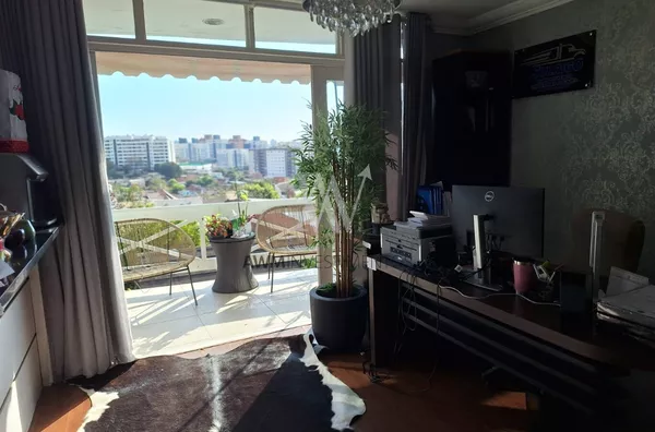 Awm Vende Casa 03 dormitórios no Bairro Vila Jardim , Porto Alegre