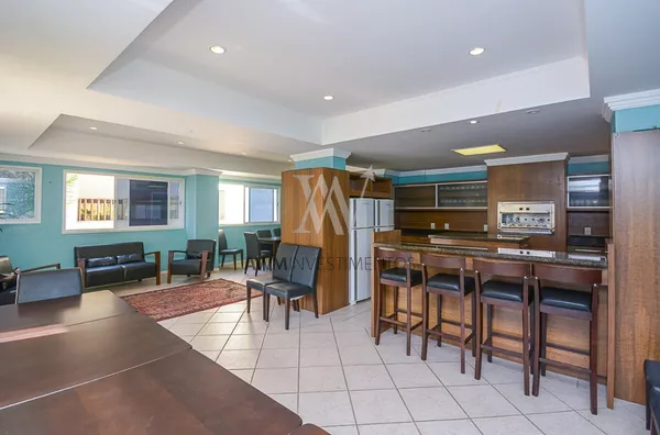 Awm Vende Apartamento 02 dormitórios no Bairro Moinhos  De Vento, Porto Alegre