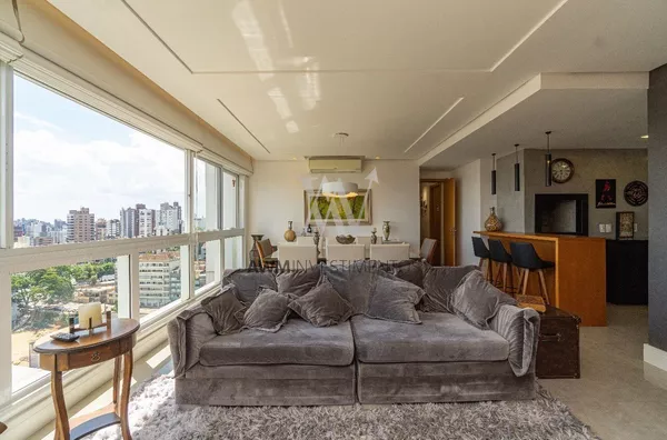 Awm Vende Apartamento 03 dormitórios, 03 suítes no Bairro Petrópolis em  Porto Alegre