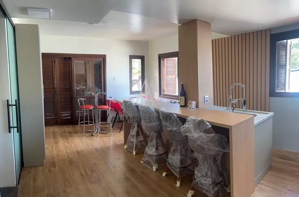  Awm Vende Casa 5 dormitórios , 2 suítes no Bairro  Chácara Das Pedras, Porto Alegre