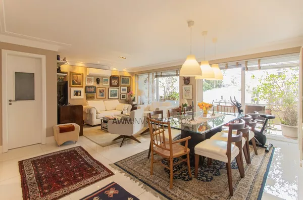 Awm Vende Apartamento 03 dormitórios , sendo 01 Suíte no Bairro ,  Moinhos  De Vento em Porto Alegre