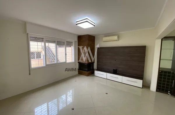 Awm  Vende Casa  04 dormitórios, 02 suítes, no Bairro  Chacara Das Pedras, Porto Alegre