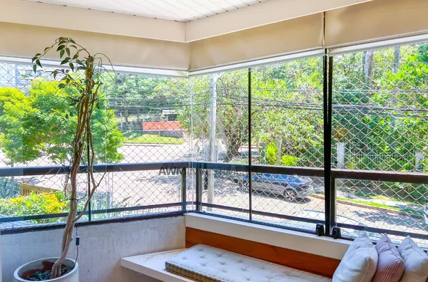 Awm Vende Apartamento 03 dormitórios sendo 01 suíte no Bela Vista, Porto Alegre