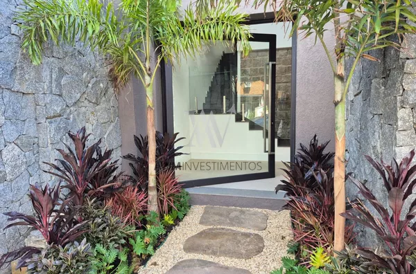 Awm Vende  Casa 3 dormitórios, 3 suítes no Bairro Bela Vista, Porto Alegre