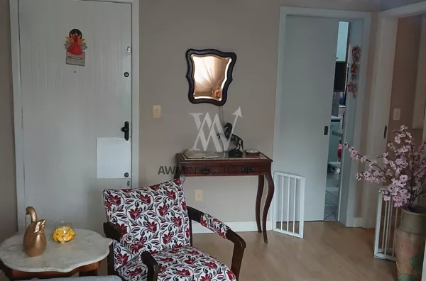 Awm Vende Apartamento  03 dormitórios no Bairro Menino Deus, Porto Alegre