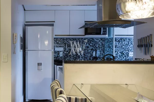 Awm Vende Apartamento 2 dormitórios, 1 suíte no Bairro Cidade Baixa, Porto Alegre