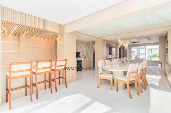 Awm Vende Casa 04 dormitórios, sendo 04 suítes  em Condomínio no Bairro Três Figueiras, Porto Alegre