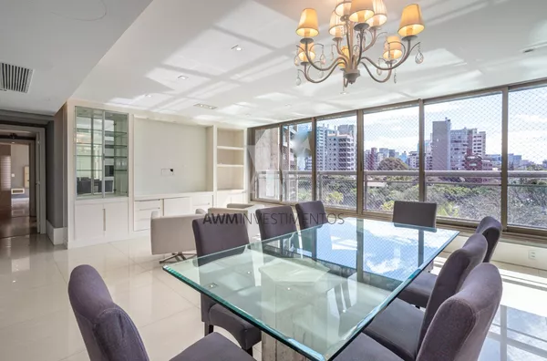 Awm Vende Apartamento 03 dormitórios 01 suíte no Bairro   Três Figueiras, Porto Alegre