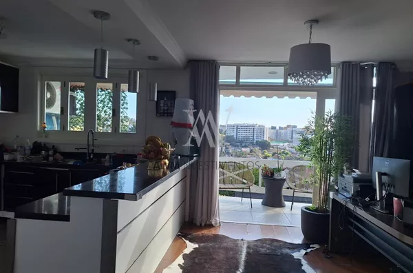 Awm Vende Casa 03 dormitórios no Bairro Vila Jardim , Porto Alegre