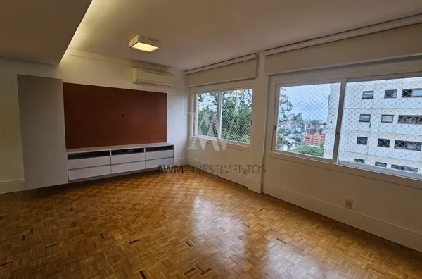 Awm Vende Apartamento 03 dormitórios, 01 suíte no Bairro Mont Serrat, Porto Alegre