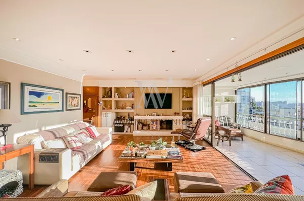 Awm Vende, Apartamento no Bairro Rio Branco  em  Porto Alegre